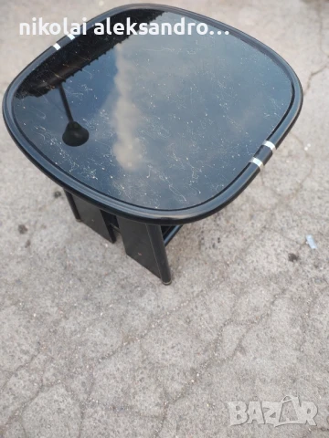 стъклена маса, снимка 2 - Маси - 50731091