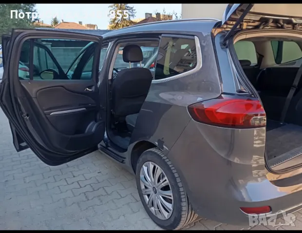 Opel Zafira 1.6 ecom Turbo , снимка 8 - Автомобили и джипове - 47813497