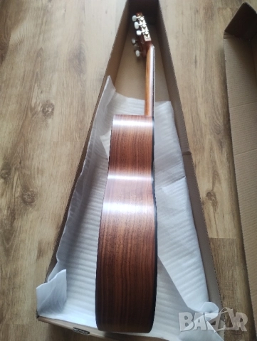 Нова класическа китара"Kremona Sevilla"., снимка 3 - Китари - 50380619