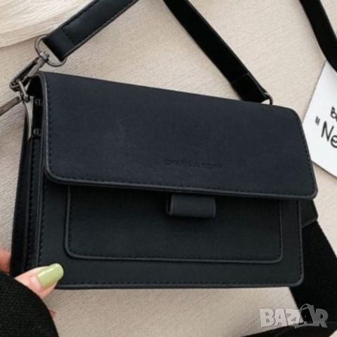 Малка чанта Clarina Black, снимка 1 - Чанти - 45349943