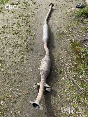 На части. Тойота Авенсис Версо, 2002 година 116 к.с., , снимка 16 - Автомобили и джипове - 46739331