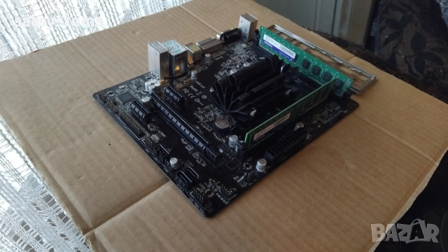 Дънна платка ASRock D1800M Socket BGA1170 CPU+FAN+RAM, снимка 8 - Дънни платки - 52965253