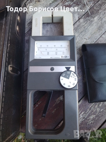 Амперклещи с волтметър. Пълен комплект с калъф и оригинални кабели.