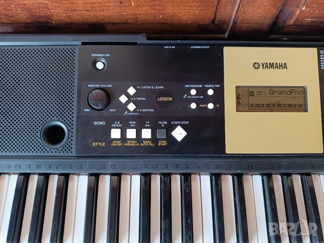 Синтезатор Yamaha YPT 220, снимка 3 - Синтезатори - 52497729