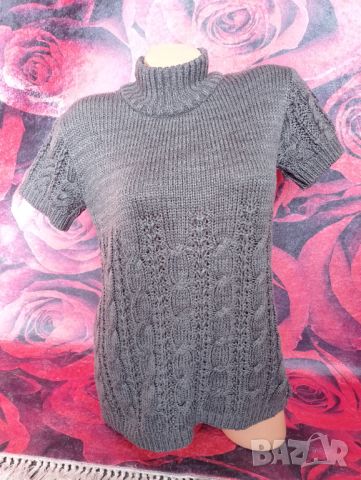 Сива дебела блуза с къс ръкав тип поло М , снимка 1 - Блузи с дълъг ръкав и пуловери - 46135586