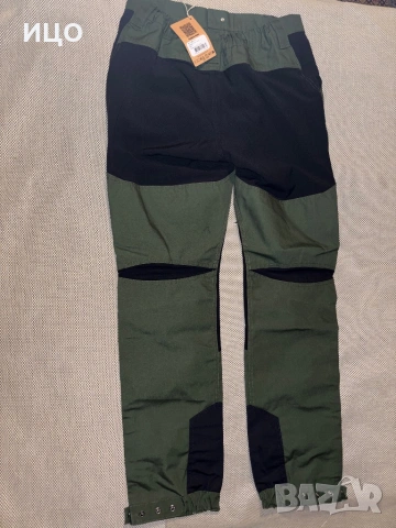 Нов мъжки тънък панталон RevolutionRace, снимка 5 - Спортни дрехи, екипи - 54031826