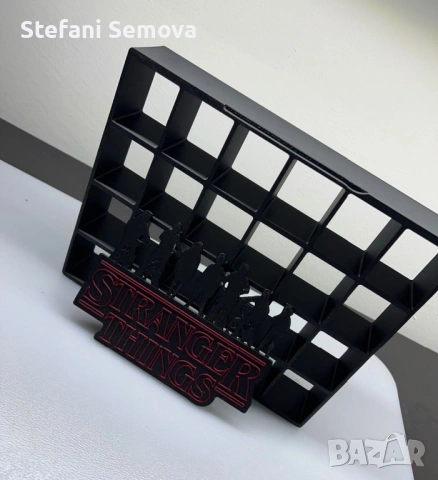 Stranger Things - Поставка за фигурки Kinder Joy, снимка 5 - Колекции - 53058653