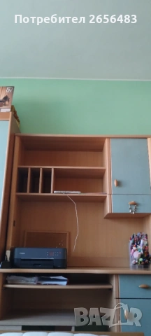 Комплект обзавеждане-етажерка, двукрилен гардероб, бюро, стол, бонус килим