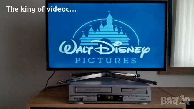 Видеокасета " Снежанка,Бъгс Бъни, Дафи Дък , Порки 