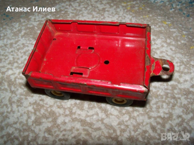 Старо ламаринено ремарке играчка