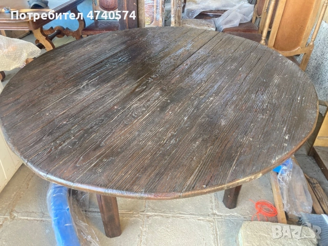 Масивна дървена маса 