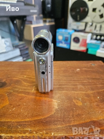 Видеокамера Samsung VP-M110 В отлично визуално състояние. Камерата работи, но има нужда от нова бан., снимка 8 - Камери - 52034168