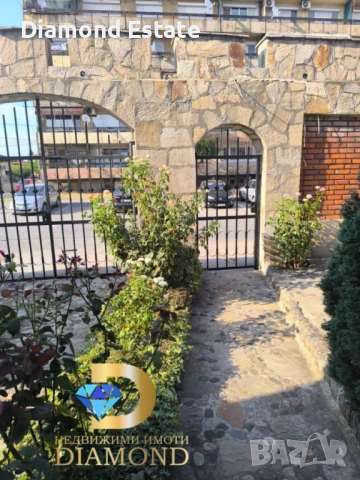 Триетажна къща в град Харманли, снимка 4 - Къщи - 53369687