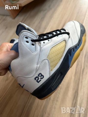 Оригинални кожени маратонки Air Jordan 5 x A Ma ! 38,5 н, снимка 13 - Маратонки - 50925203