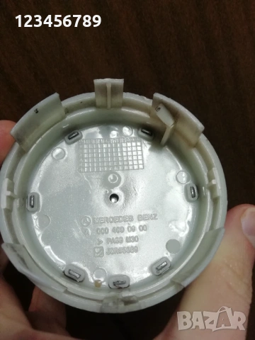 Оригинална Капачка за джанта AMG Мерцедес Mercedes-Benz Silver Crome сребриста хром АМГ OEM 75мм, снимка 2 - Аксесоари и консумативи - 53222797