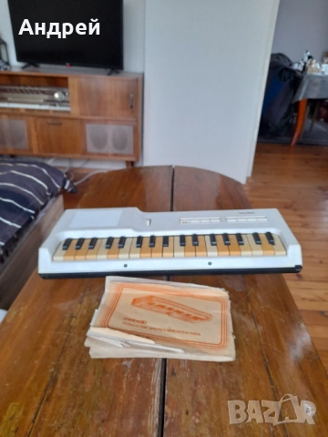 Стар синтезатор,електрическо пиано Фаеми, снимка 2 - Антикварни и старинни предмети - 53010390