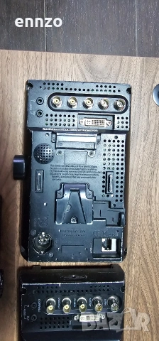 Три броя монитори tvlogic multi format 