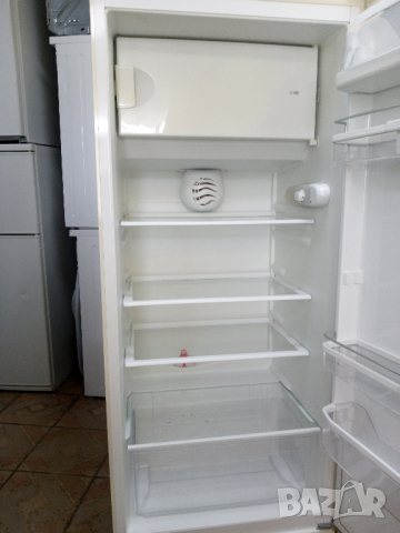 Бежов хладилник с вътрешна камера ретро дизайн Smeg 2 години гаранция!, снимка 4 - Хладилници - 45031993