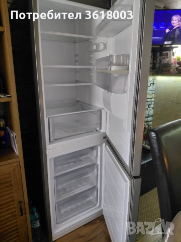 Продавам хладилник Индезит, снимка 5 - Хладилници - 52949384