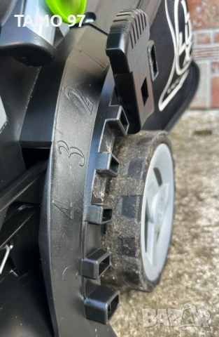 LUX A-RM-2x20 /4/33 SET - Акумулаторна косачка като нова 2x20V 4.0Ah, снимка 7 - Градинска техника - 51241147