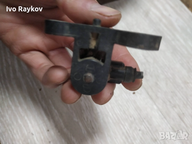 датчик колянов вал Mazda FSD7 712514, снимка 2 - Части - 52922133