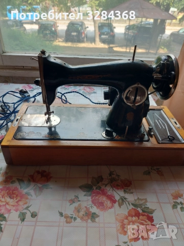 Стара руска антикварна шевна машина, снимка 2 - Антикварни и старинни предмети - 52590693