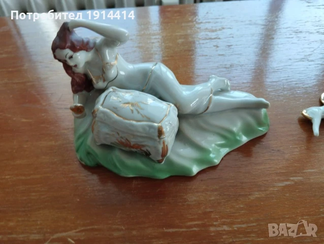 Винтидж порцеланови фигури, гоблени, килими, полилеи, снимка 2 - Антикварни и старинни предмети - 50743905