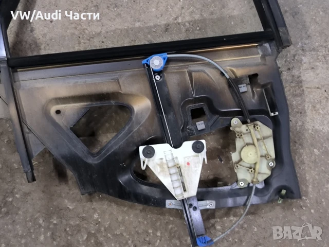 Заден десен стъклоповдигач механизъм врата стъкло за Ауди А3 Audi A3 8L 4 врати 8L4839754, снимка 2 - Части - 50763847