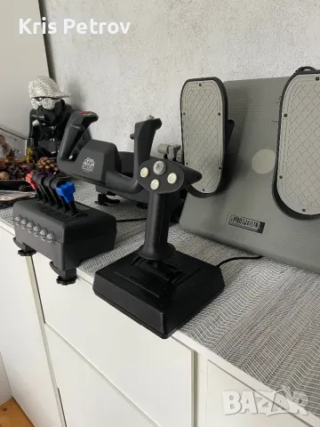 Kомплект Летателни Контролери CH Products-Flight SIM, снимка 2 - Джойстици и геймпадове - 50351634