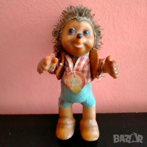 Колекционерска кукла мека играчка Steiff Macki Hedgehog Таралеж 11 см, снимка 1 - Колекции - 45854754