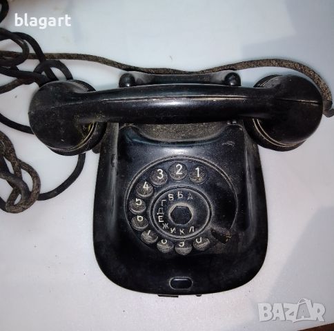 Бакелитен телефон, снимка 1 - Антикварни и старинни предмети - 45512921