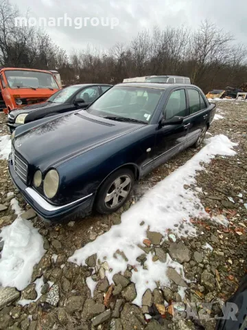 Лек автомобил Mercedes-Benz E 250 TD (Без прехвърляне), снимка 3 - Автомобили и джипове - 49334946