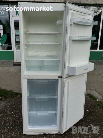 Хладилник с горна камера Bosch KGV28V00  | клас А | 252 литра , снимка 4 - Хладилници - 52548565