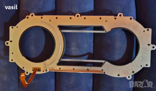 Оригинална рамка с циферблат за километраж на Ford, снимка 2 - Аксесоари и консумативи - 52472456