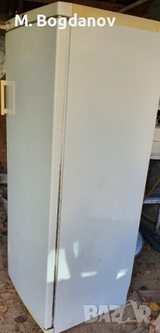 Вертикален Фризер LIEBHERR GS2713, 270 литра, снимка 2 - Фризери - 52953496