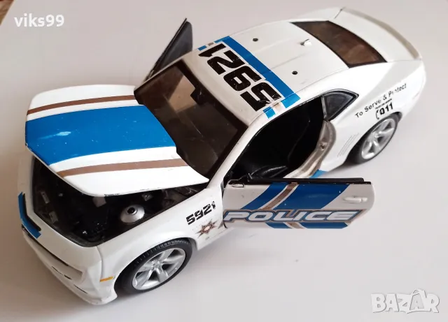 Chevrolet Camaro SS RS 2010 Police 1:24 Maisto, снимка 2 - Колекции - 47968580