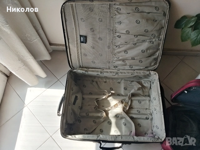 Куфари 2бр колелца "65/50/25см" 15€,"42/32/20см" "10€"!+Доставка!, снимка 8 - Куфари - 54099299