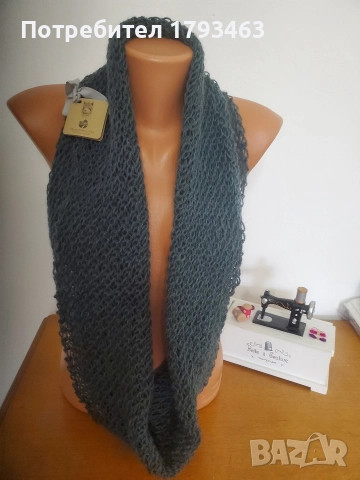 Ръчно плетен кръгъл шал и шапка, снимка 4 - Шалове - 31089827