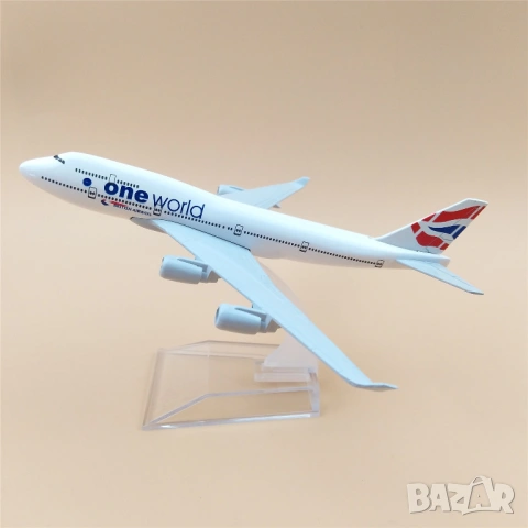 Boeing 747 самолет модел макет One World американски превоз пътници черна кутия пилот диспечер полет