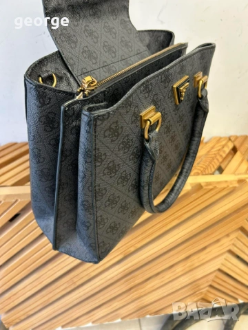 Дамска чанта Guess, снимка 6 - Чанти - 53678575