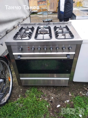 Готварска печка с газови котлони 