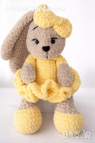 Плетено плюшено зайче