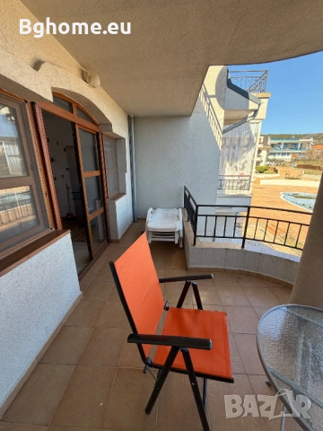 Просторен тристаен апартамент с гледка към басейна в комплекс Nessebar View, Кошарица, снимка 15 - Апартаменти - 53839942