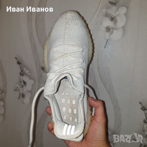 оригинални маратонки  Adidas Yeezy Boost 350 V2 Cream White Triple Core  номер 44 -45 1/3  , снимка 13 - Маратонки - 36289660