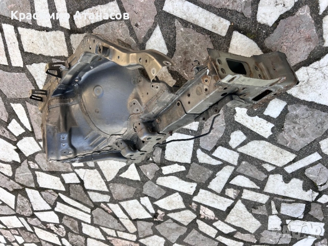 Панел.рог.преден ляв за Тойота Авенсис T27. Седан комби. 2012-2015г 