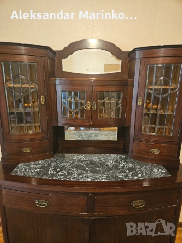 Продавам старинен витринен бюфет1920-1930та година (добро състояние), снимка 2 - Бюфети - 53858818