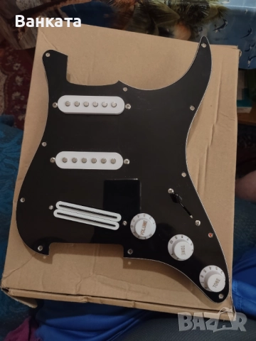 Продава се пикгард за китара, снимка 10 - Китари - 51588355