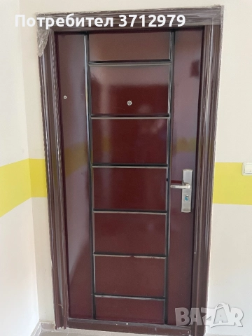 Външна метална врата