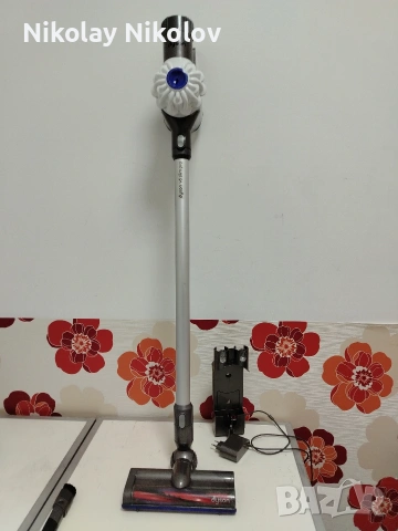 прахосмукачка Dyson v6 , снимка 4 - Прахосмукачки - 54016421