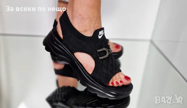Nike Дамски Черни Сандали С Метален Акцент Найк Код P601, снимка 2 - Сандали - 50427805